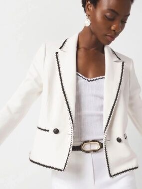 White House Black Market Contrast Trim Cropped Blazer – Ivory – Size 8